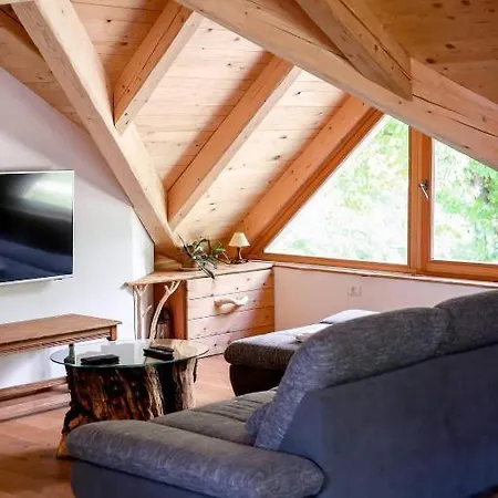 Apartma Mlekuz * Log pod Mangartom